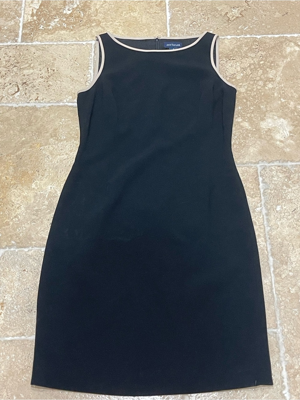 Ann Taylor Women’s Sheath Dress - Boat Neck Contrast Trim Lined Black Beige Sz 6